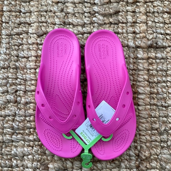 Crocs Unisex Classic Flip Flop Pink M8 W10 NWT - Picture 1 of 6
